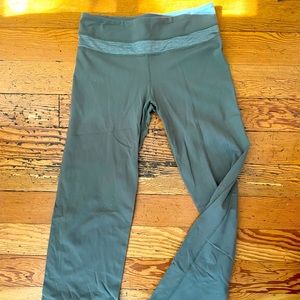 Lululemon Groove pant size 6
